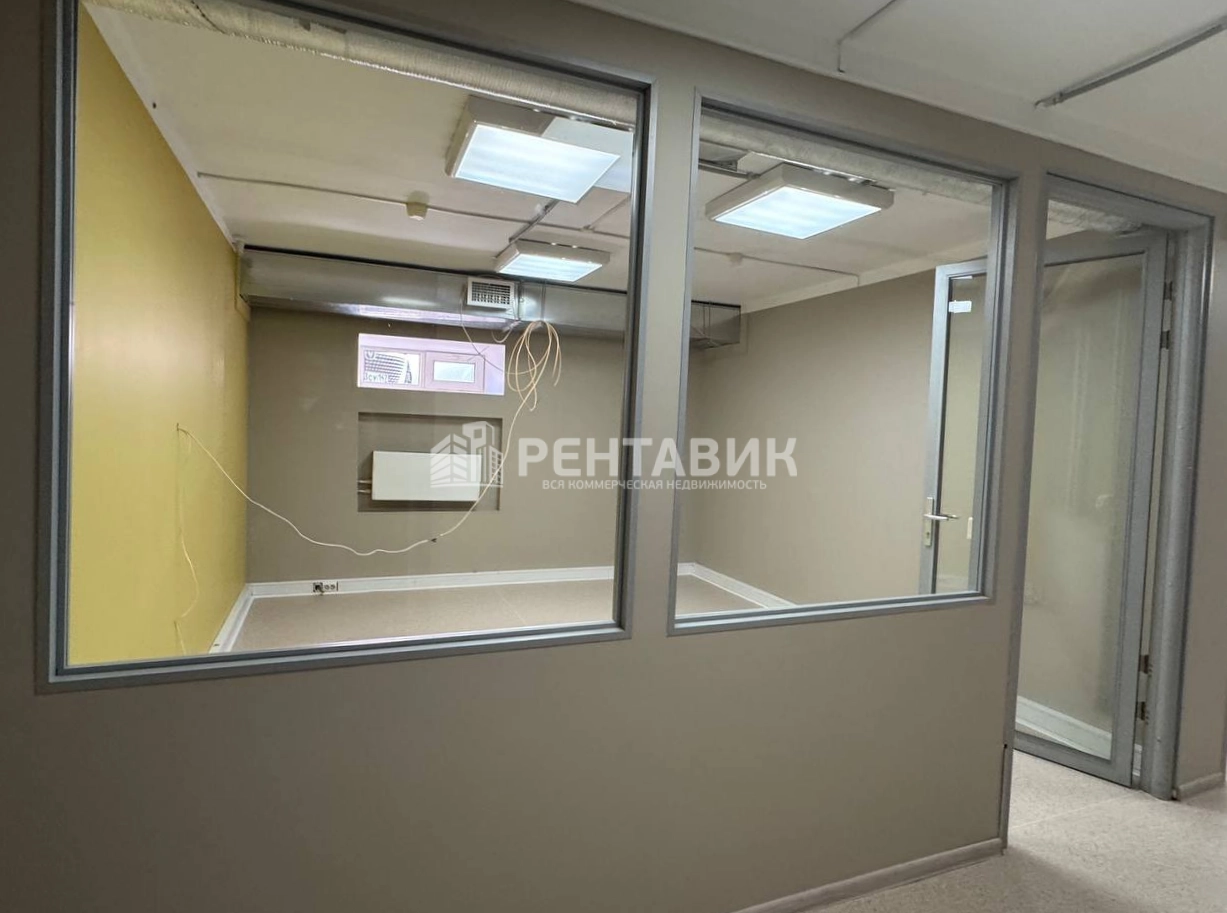 Помещение свободного назначения Феникс площадью 301.8 квадратных метров