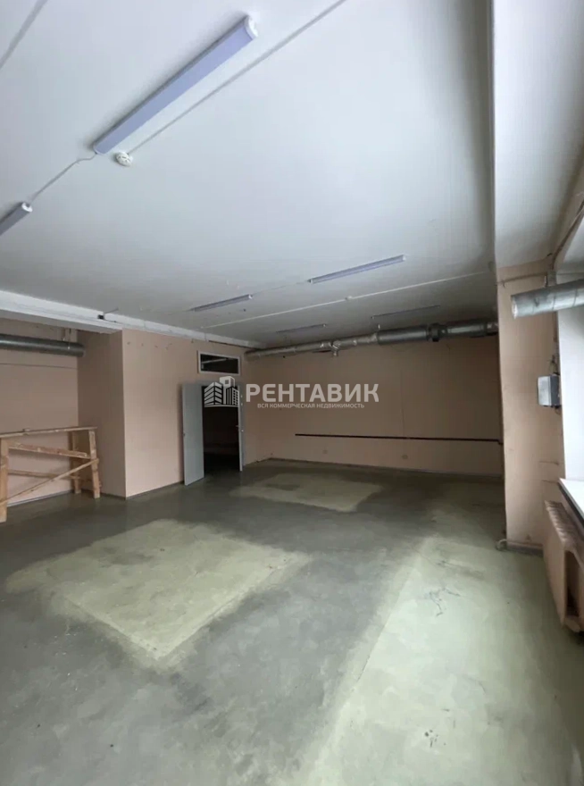 Помещение свободного назначения Оптиков 4 площадью 517 квадратных метров