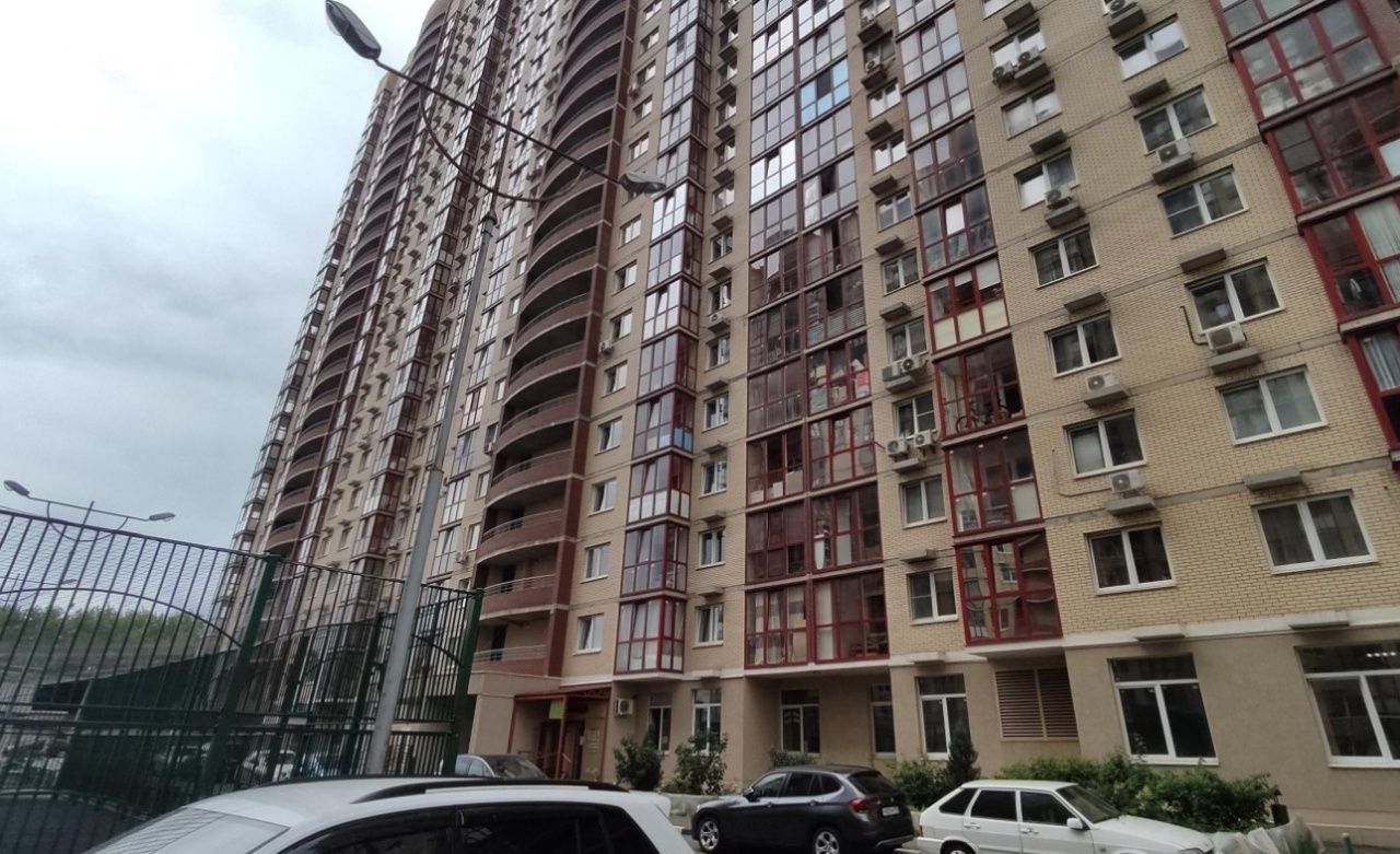 фасад дома, здание по адресу Московская обл, г Королёв, ул Пионерская, д 13 к 3