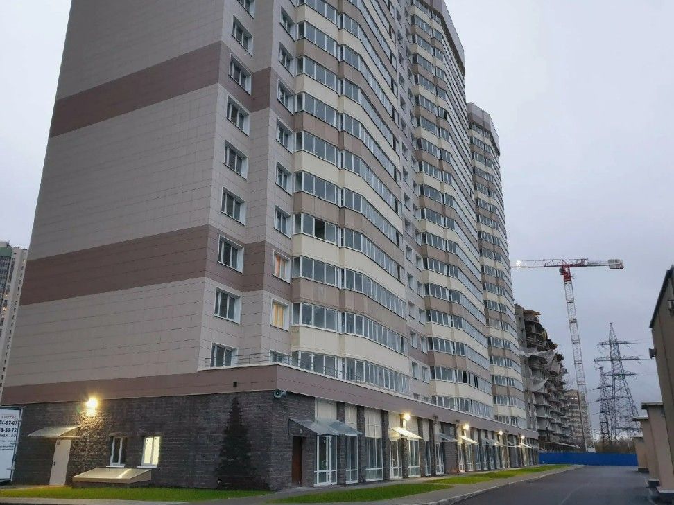 фасад дома, здание по адресу г Санкт-Петербург, поселок Парголово, ул Заречная, д 13 к 3 стр 1