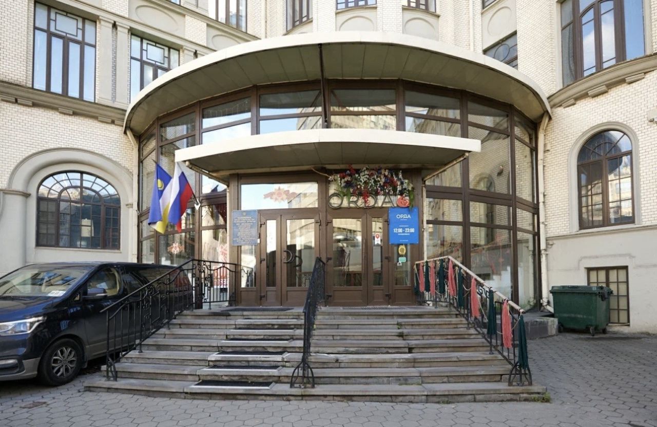 фасад дома, здание по адресу г Москва, ул Мясницкая, д 43 стр 2