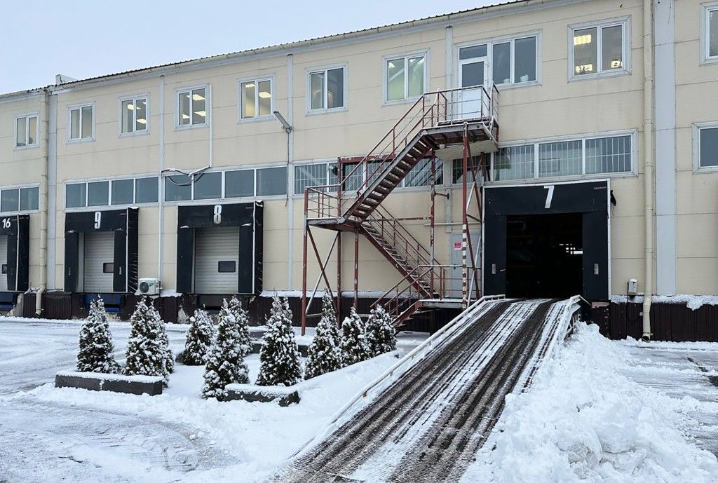фасад дома, здание по адресу Ленинградская обл, Ломоносовский р-н, деревня Малое Карлино, Пушкинское шоссе, д 41