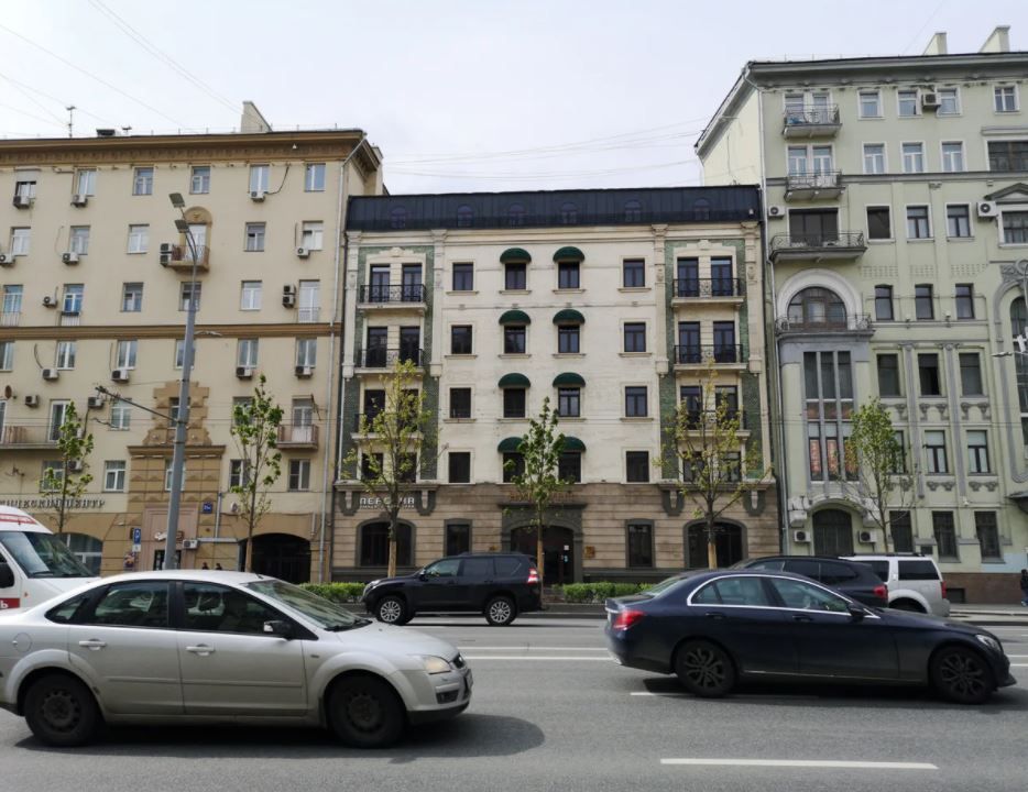фасад дома, здание по адресу г Москва, ул Садовая-Кудринская, д 21 стр 5