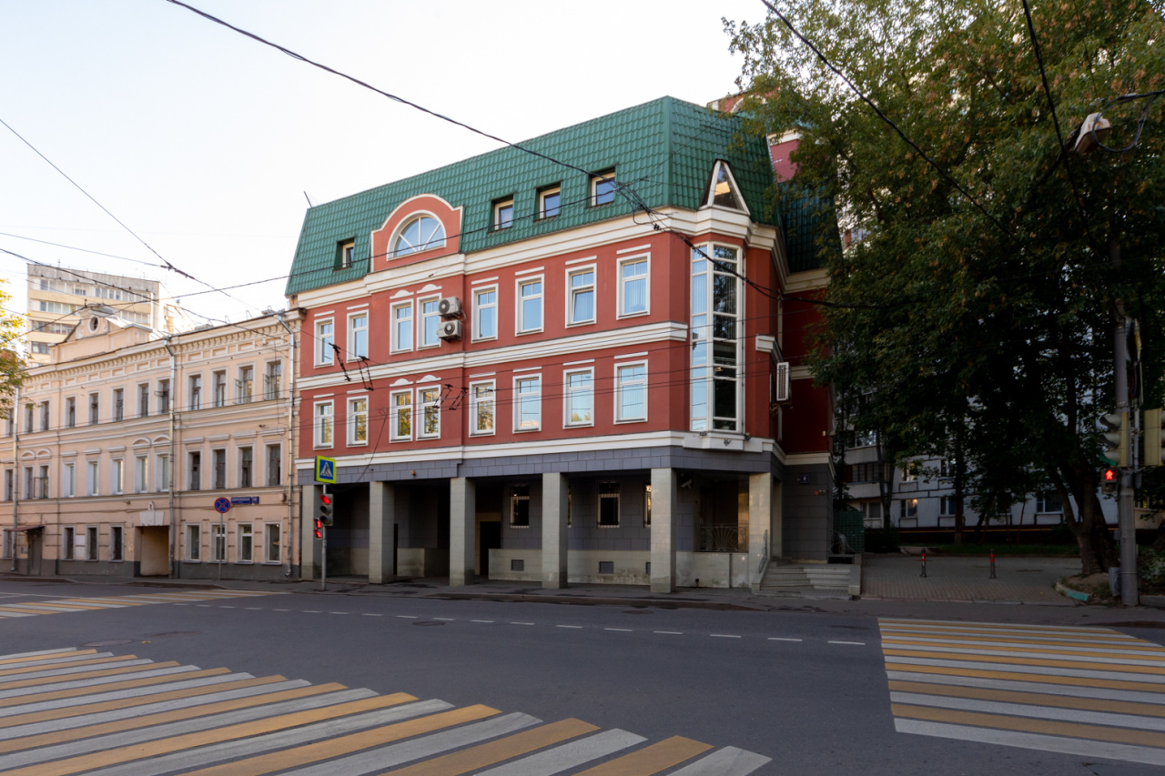 фасад дома, здание по адресу г Москва, ул Доброслободская, д 8 стр 4
