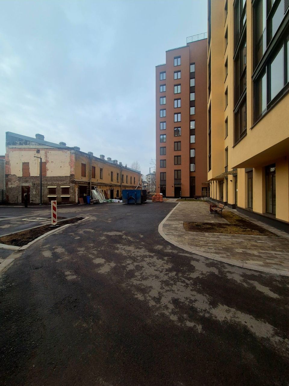 фасад дома, Бизнес-центр Курляндская, 10-12К по адресу г Санкт-Петербург, ул Курляндская, д 10-12 литера К