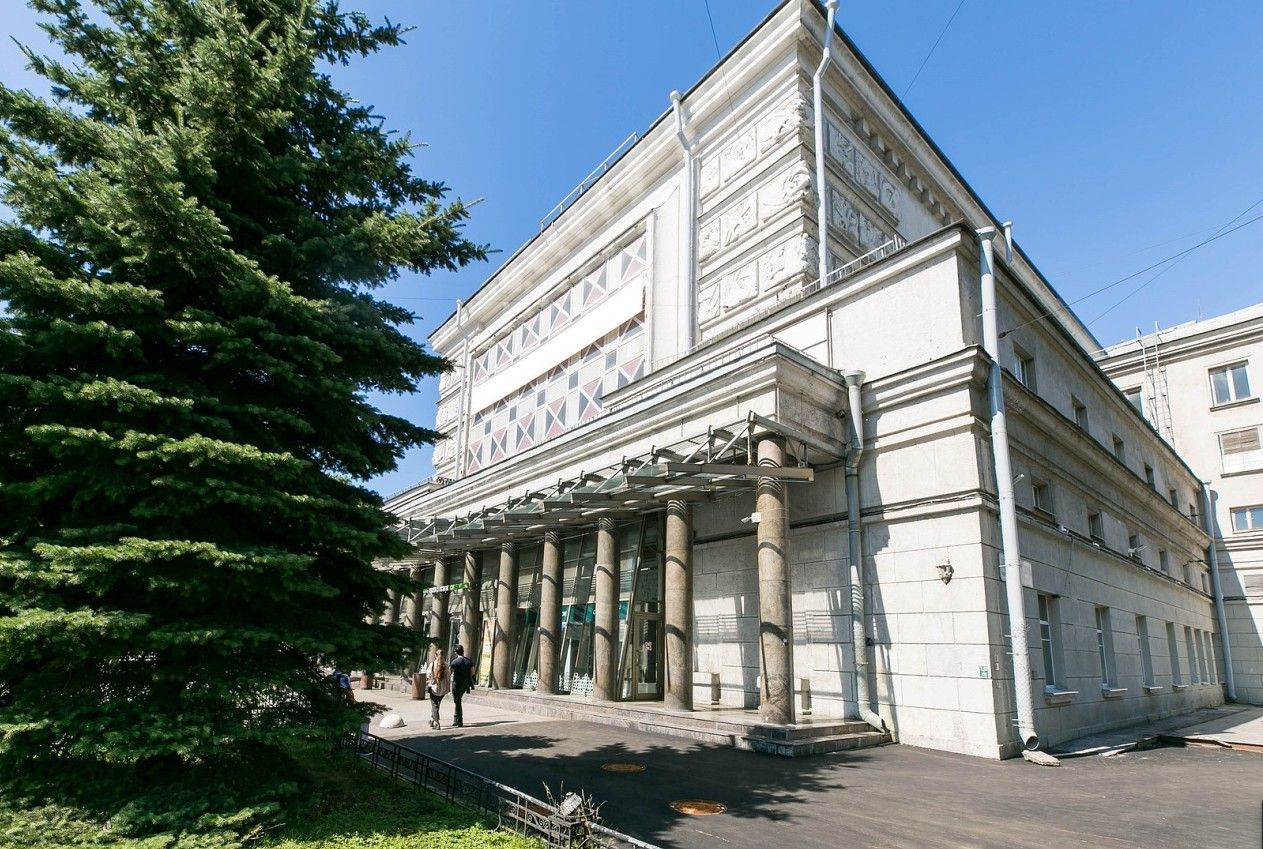 фасад дома, здание по адресу г Санкт-Петербург, Кондратьевский пр-кт, д 44