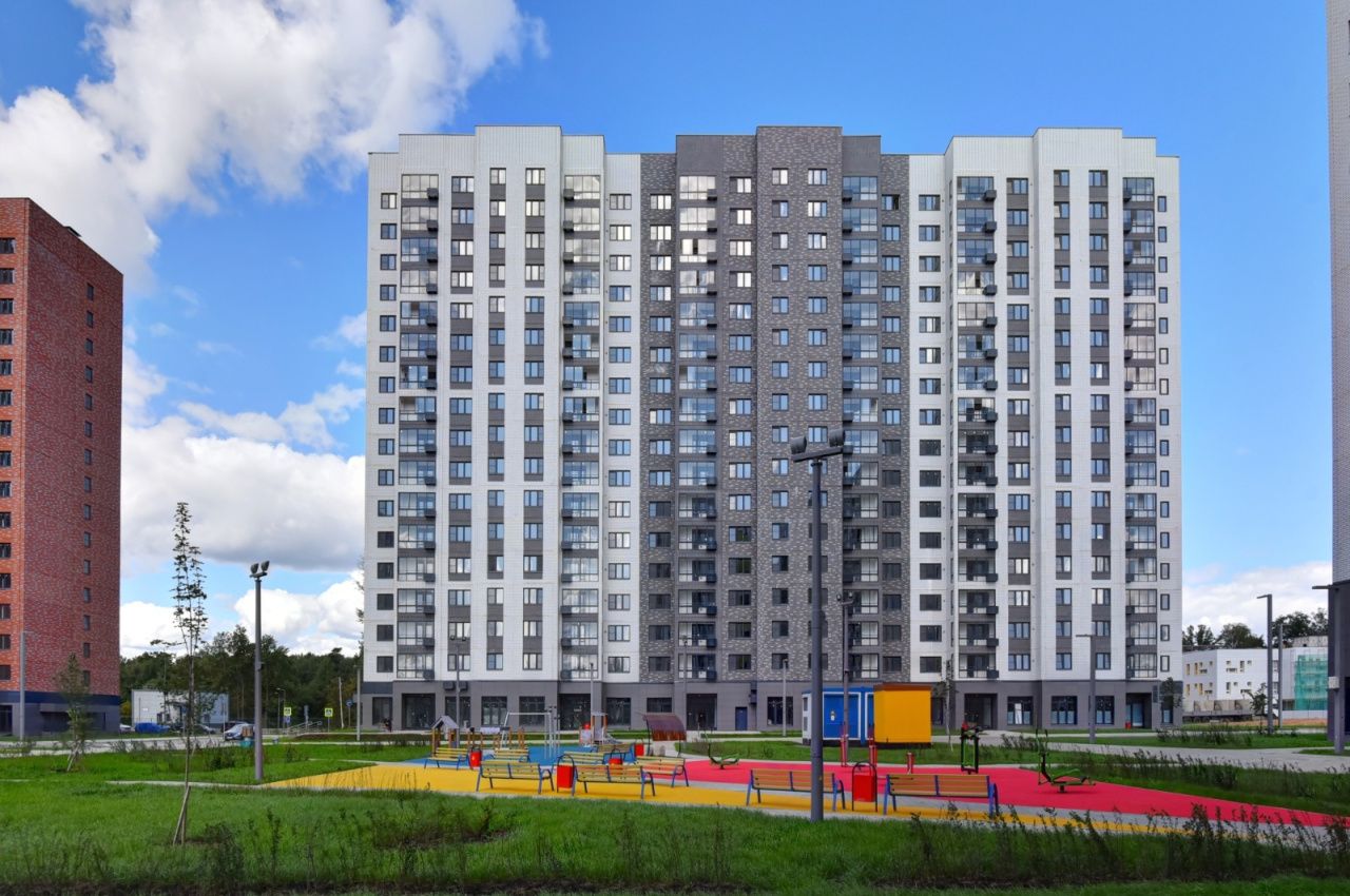 фасад дома, здание по адресу г Москва, поселение Сосенское, Новомихайловское шоссе, д 1 к 5