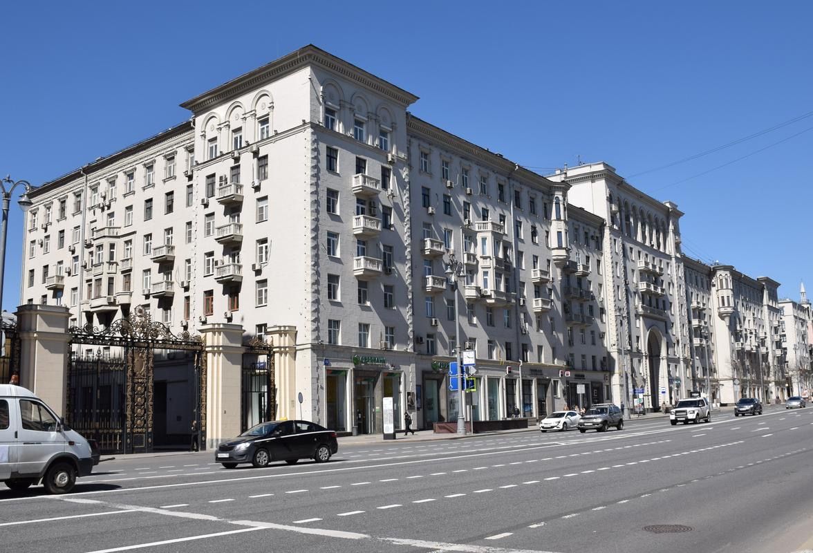 фасад дома, здание по адресу г Москва, ул Тверская, д 15