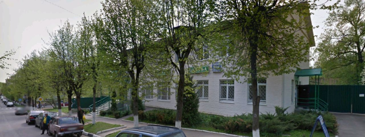 фасад дома, здание по адресу Московская обл, г Одинцово, г Звенигород, ул Ленина, д 15