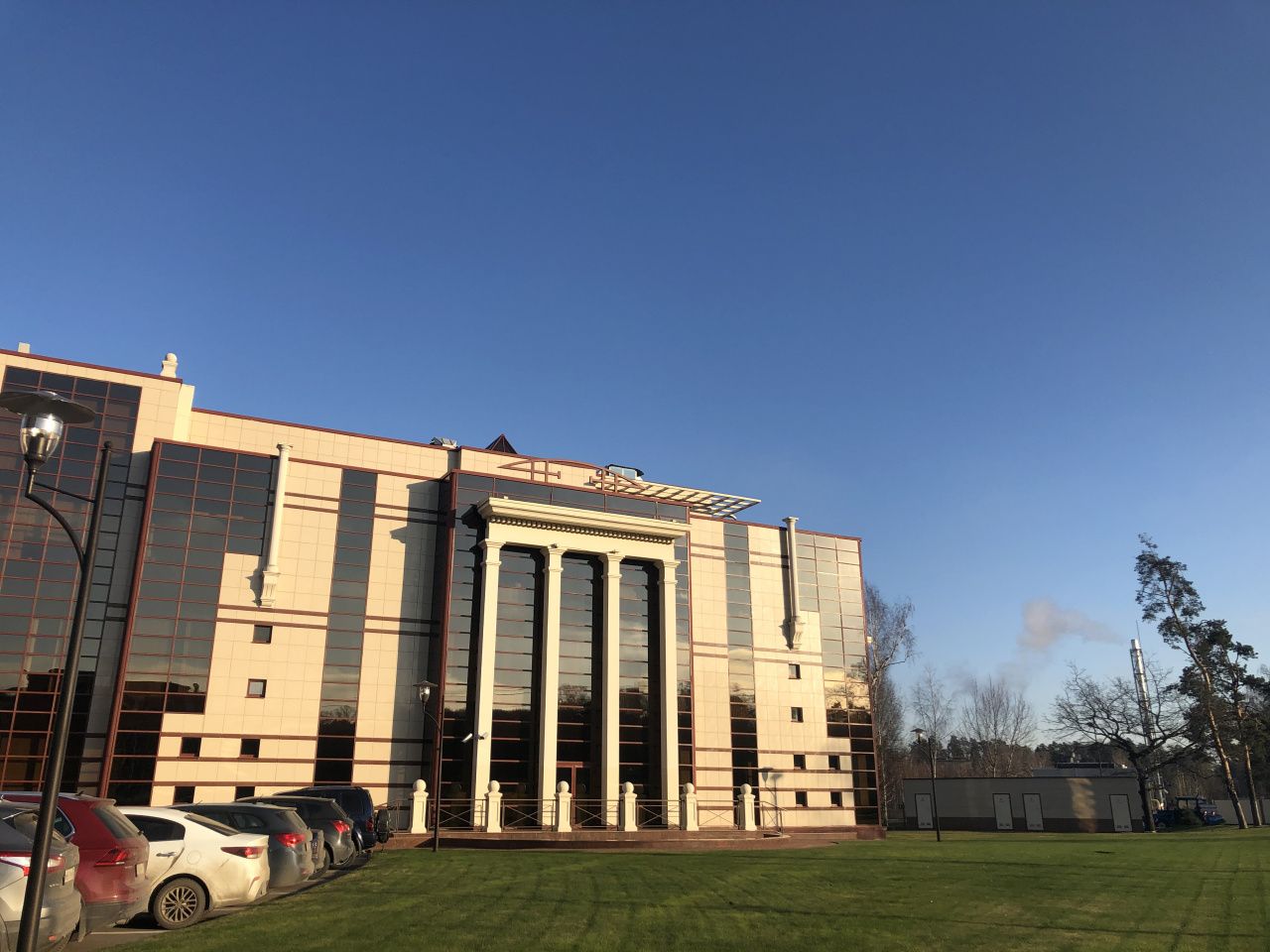 фасад дома, здание по адресу Московская обл, г Одинцово, село Усово, д 100г