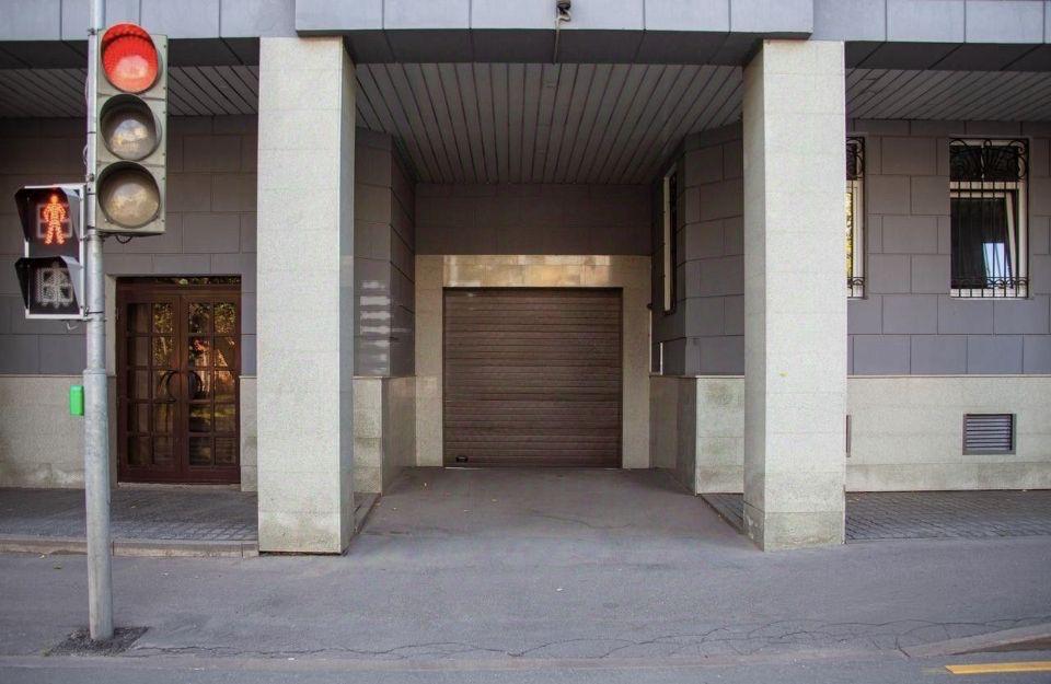 фасад дома, здание по адресу г Москва, ул Доброслободская, д 8 стр 4