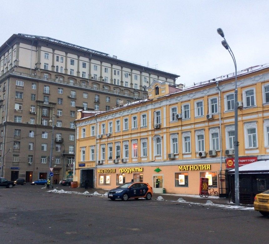 фасад дома, здание по адресу г Москва, ул 1-я Тверская-Ямская, д 29 стр 1