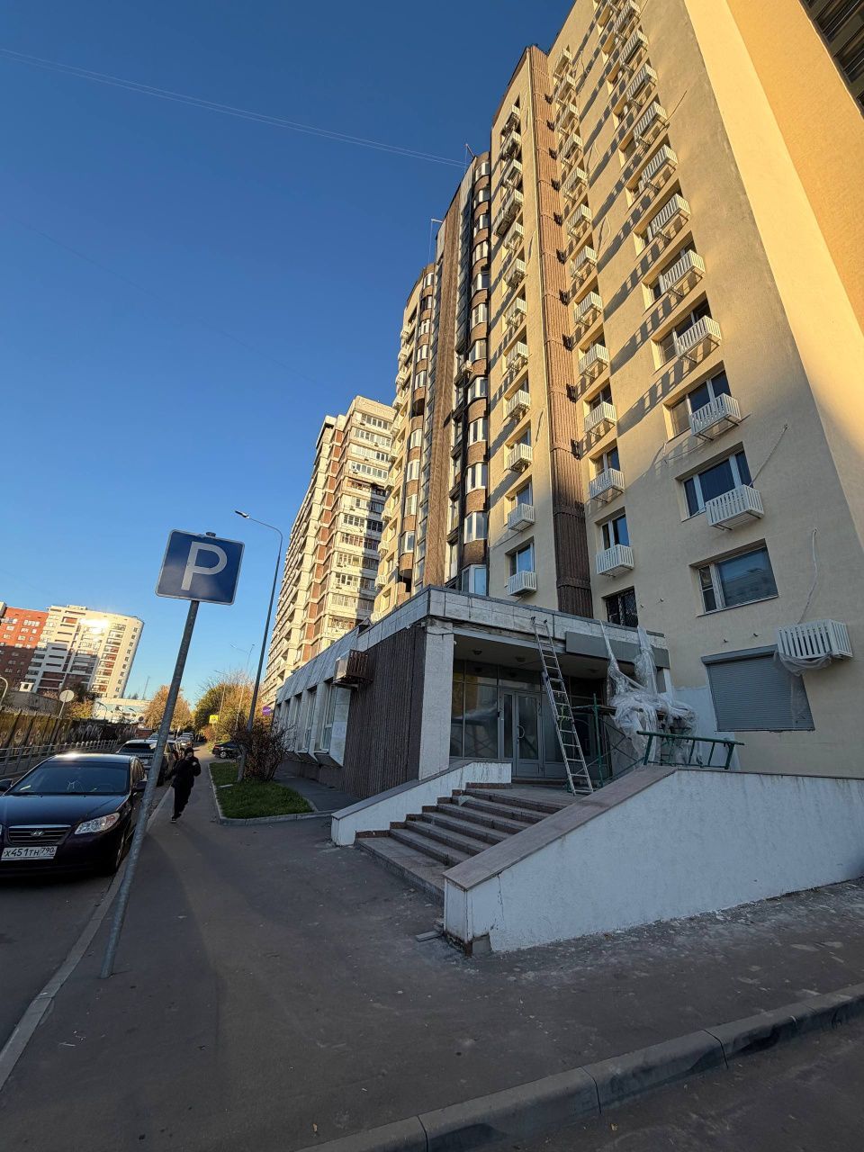 фасад дома, здание по адресу г Москва, Рублёвское шоссе, д 24 к 1