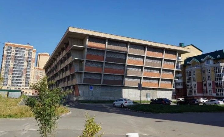 фасад дома, здание по адресу г Казань, ул Гарифа Ахунова, зд 22а