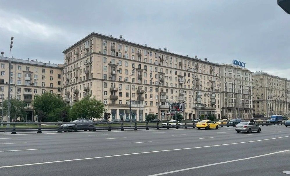 фасад дома, здание по адресу г Москва, пр-кт Мира, д 81 