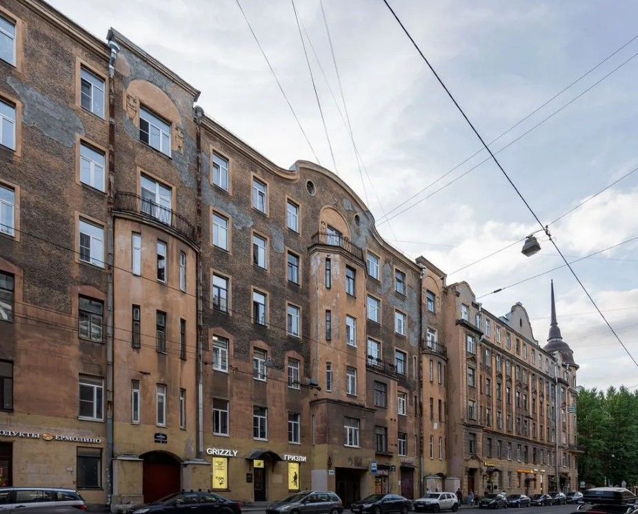 фасад дома, здание по адресу г Санкт-Петербург, ул Чапаева, д 2 литера Б