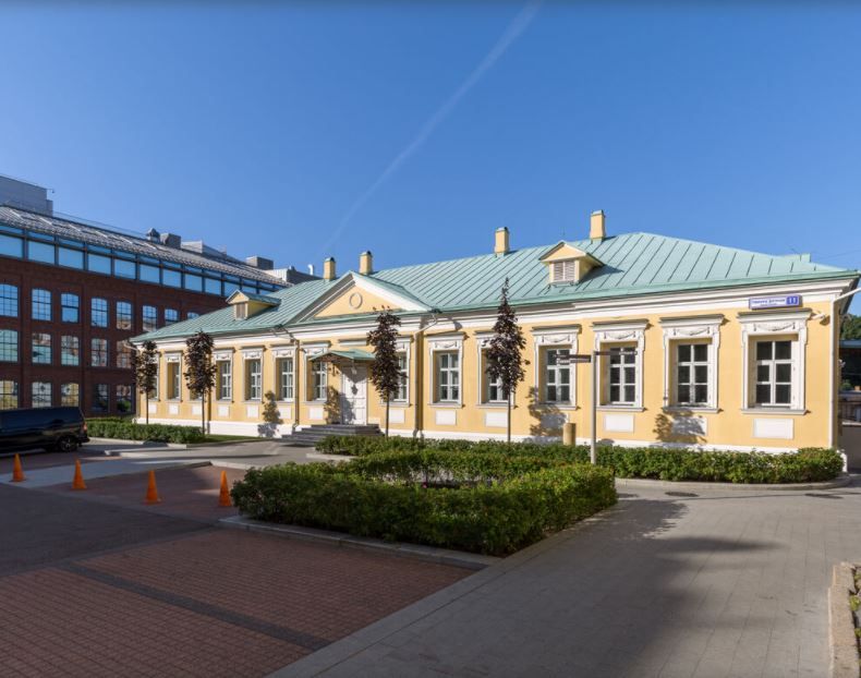 фасад дома, здание по адресу г Москва, ул Тимура Фрунзе, д 11 стр 56 