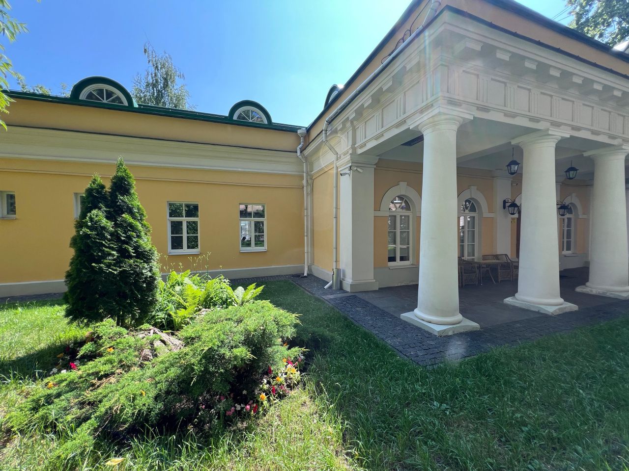 фасад дома, здание по адресу г Москва, Комсомольский пр-кт, д 19А 