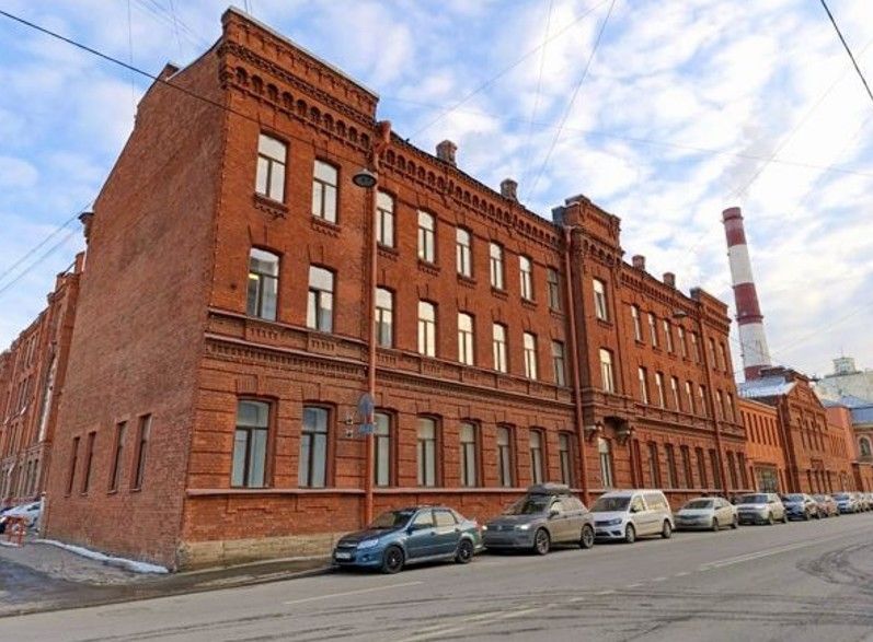 фасад дома, здание по адресу г Санкт-Петербург, ул Новгородская, д 13 литера Е 