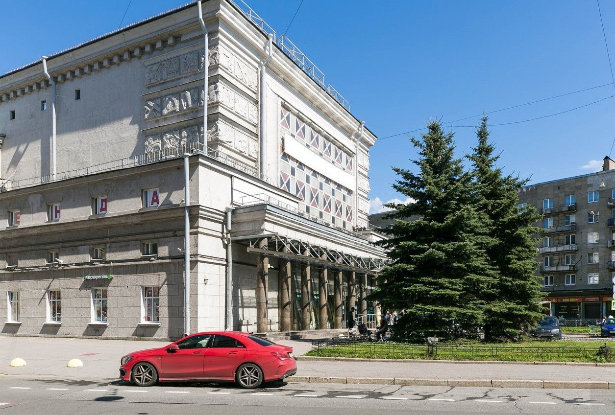 фасад дома, здание по адресу г Санкт-Петербург, Кондратьевский пр-кт, д 44