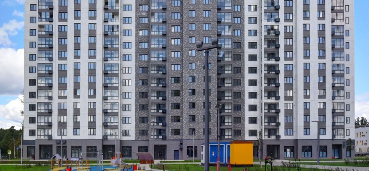 фасад дома, здание по адресу г Москва, поселение Сосенское, Новомихайловское шоссе, д 1 к 5