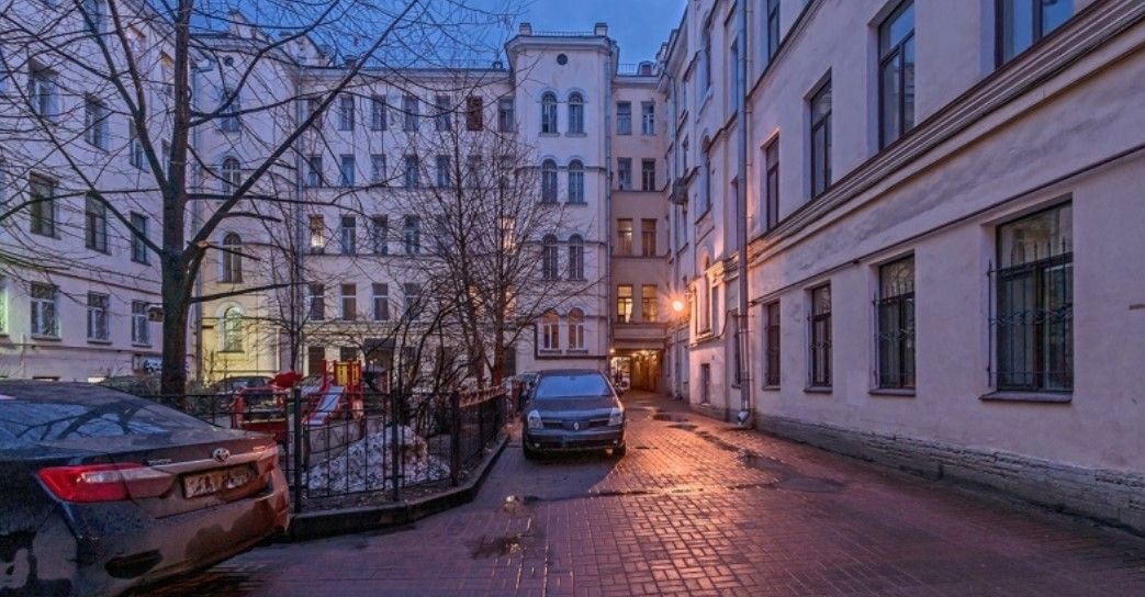 фасад дома, здание по адресу г Санкт-Петербург, Невский пр-кт, д 136в