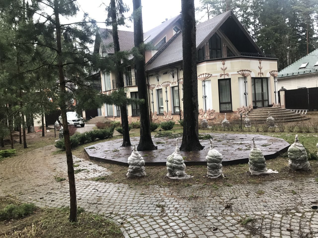 фасад дома, здание по адресу Ленинградская обл, г Всеволожск, ул Сергиевская, д 200