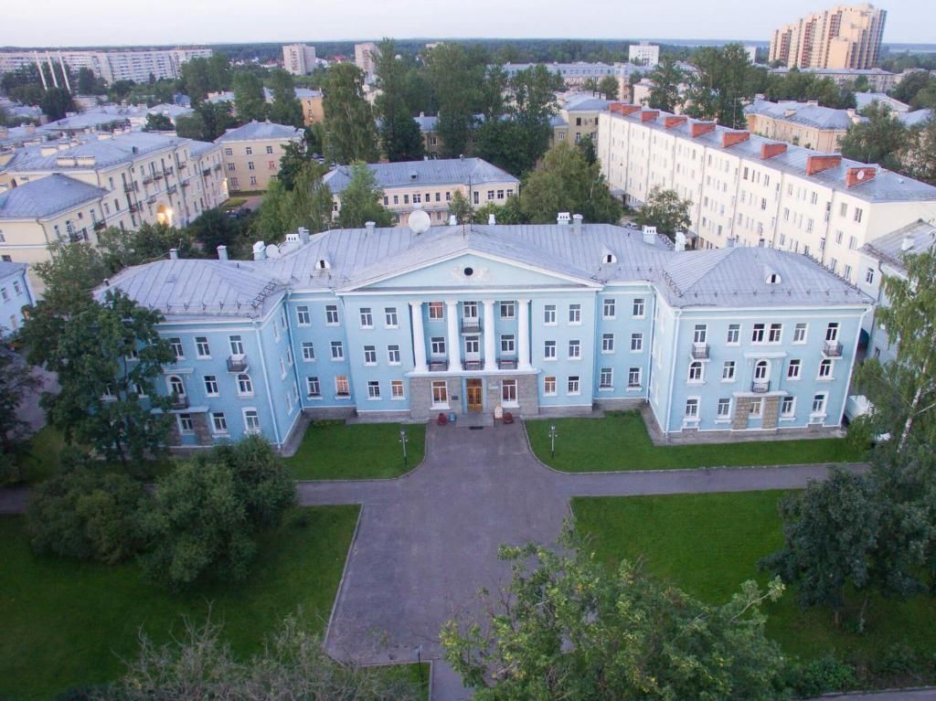 фасад дома, здание по адресу г Санкт-Петербург, поселок Металлострой, ул Железнодорожная, д 11а
