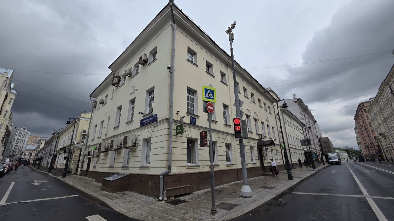 фасад дома, здание по адресу г Москва, ул Остоженка, д 10 