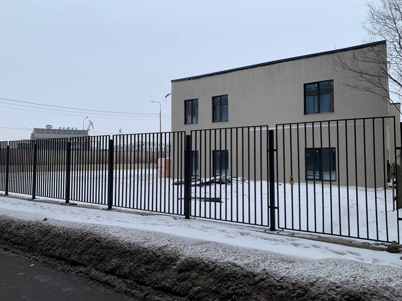 фасад дома, Бизнес-центр КИМа, 19И по адресу г Санкт-Петербург, пр-кт КИМа, д 19 литера И