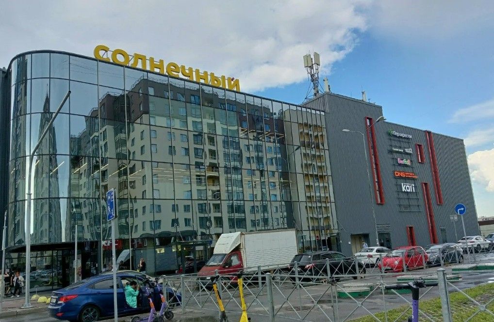 фасад дома, здание по адресу г Санкт-Петербург, пр-кт Ветеранов, д 169 к 4