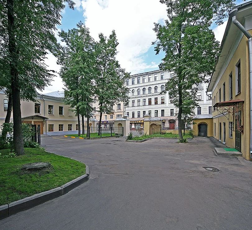 фасад дома, здание по адресу г Москва, ул Покровка, д 28 стр 2