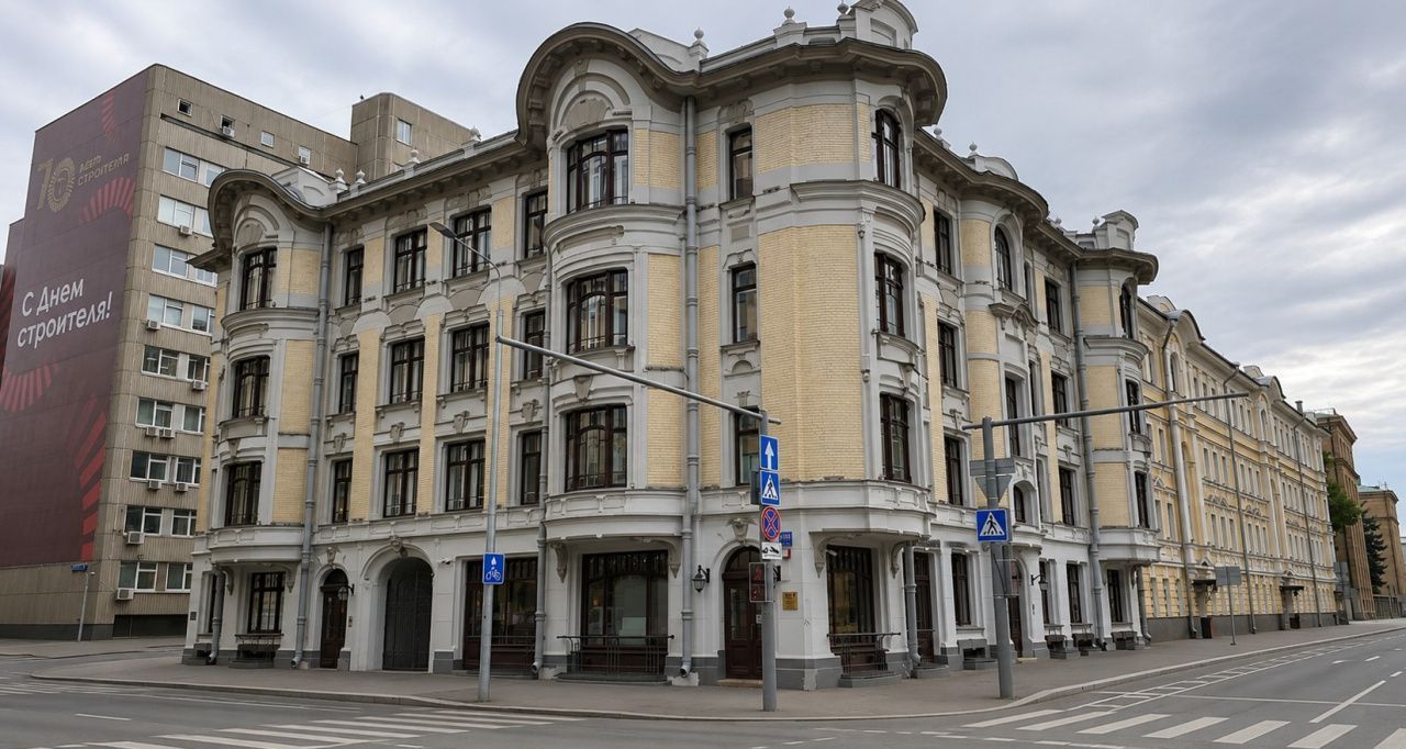 фасад дома, здание по адресу г Москва, ул 2-я Брестская, д 19/18 стр 1
