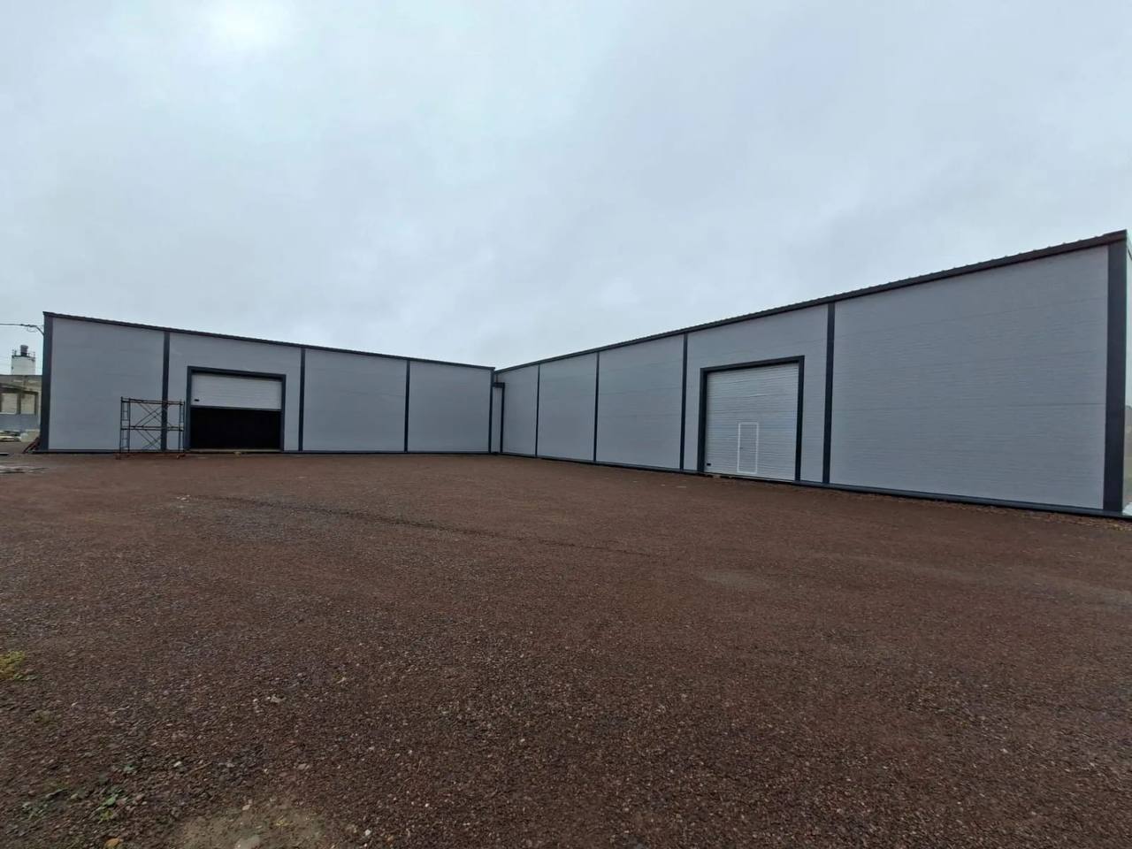 фасад дома, здание по адресу Ленинградская обл, Всеволожский р-н, деревня Разметелево, ул Дерибасовская, зд 5 