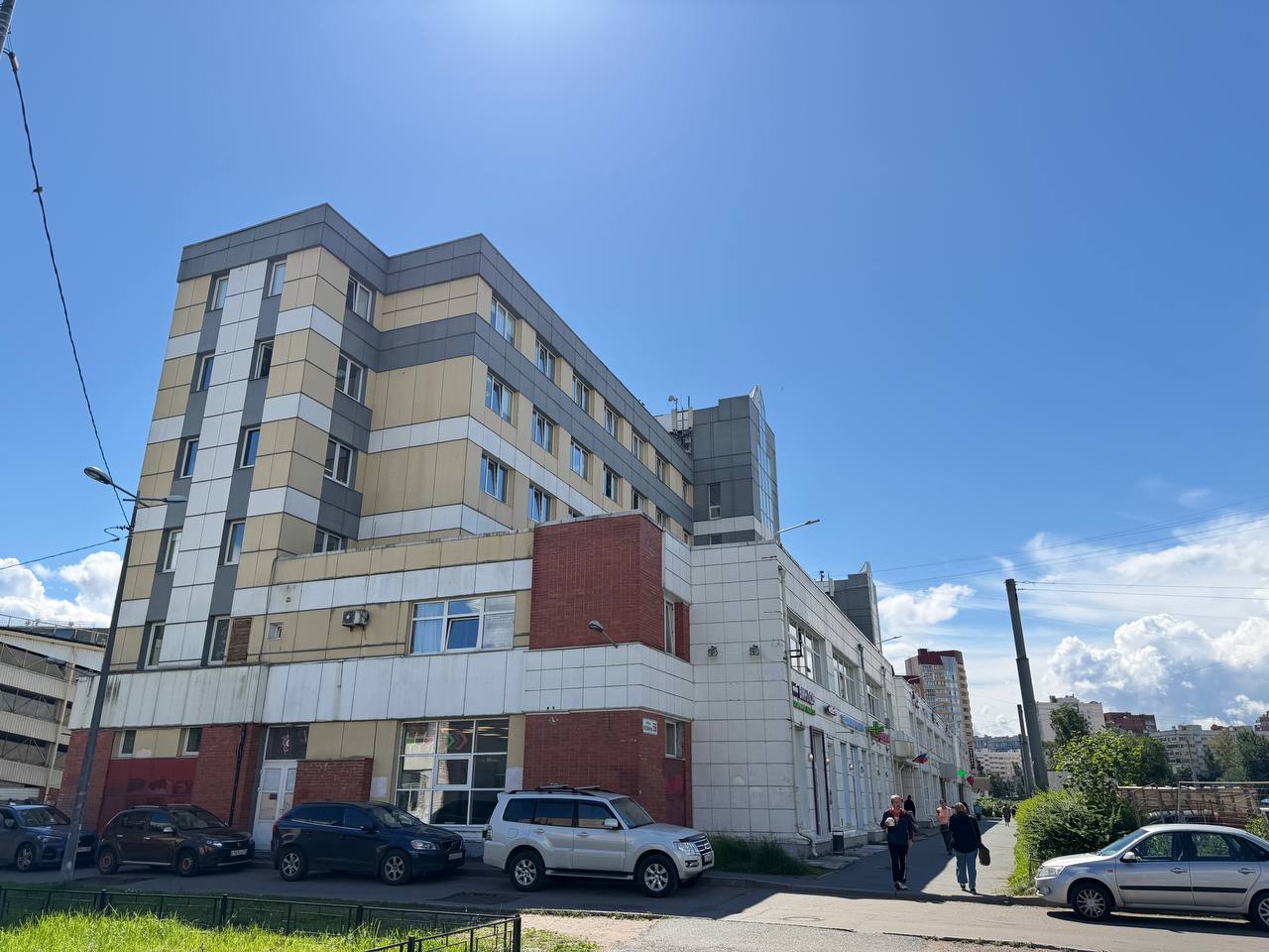 фасад дома, здание по адресу г Санкт-Петербург, ул Есенина, д 5 литера Б
