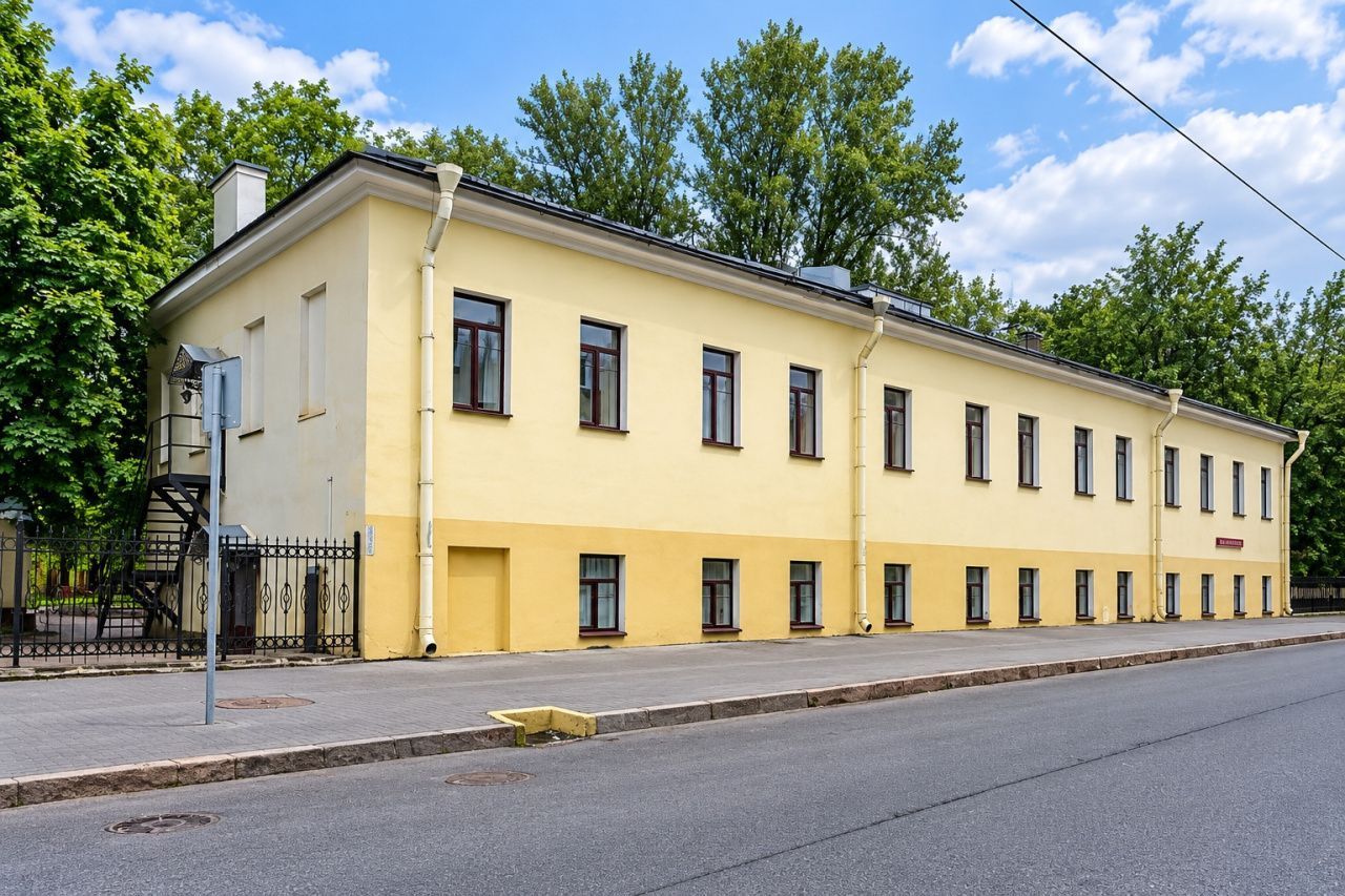 фасад дома, здание по адресу г Санкт-Петербург, наб Реки Фонтанки, д 166
