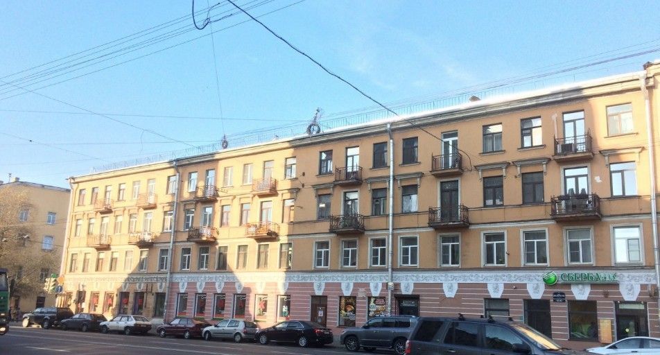 фасад дома, здание по адресу г Санкт-Петербург, ул Декабристов, д 43-45 