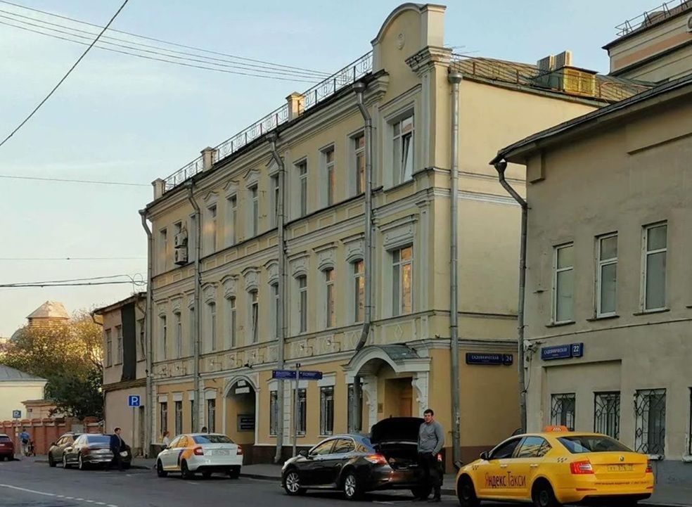 фасад дома, здание по адресу г Москва, ул Садовническая, д 24 стр 6